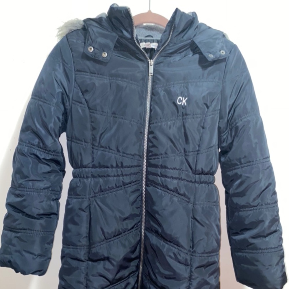 Girls Calvin Klein Puffer Jacket Coat with hood.